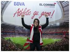 Foto 23 de la aficin en la oficina del BBVA de BARAKALDO <br>
| Martes 26 de mayo 2015