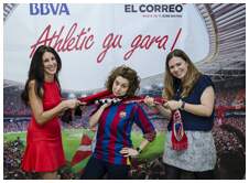 Foto 1 de la aficin en la oficina del BBVA de BARAKALDO <br>
| Martes 26 de mayo 2015