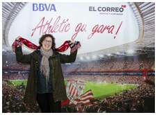 Foto 25 de la afici�n en la oficina del BBVA de GERNIKA <br>
| Jueves 21 de mayo 2015