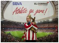 Foto 12 de la afici�n en la oficina del BBVA de GERNIKA <br>
| Jueves 21 de mayo 2015