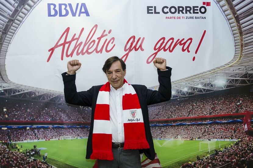 Foto 13 de la aficin en la oficina del BBVA de PORTUGALETE <br>
| Viernes 22 de mayo 2015