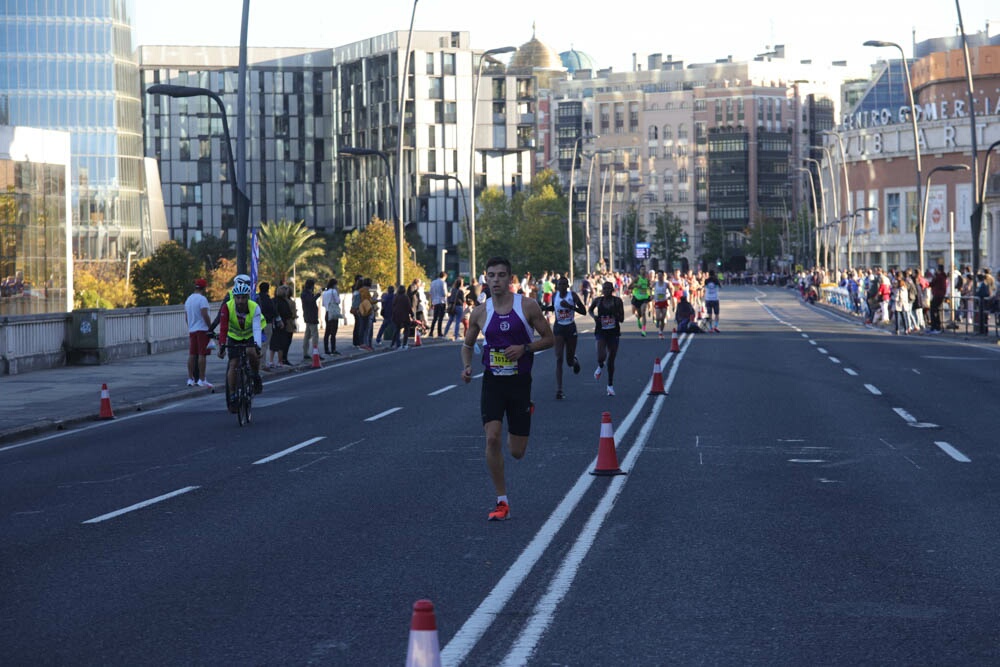 Foto 22 de la carrera en Torre Iberdrola y puente de Deusto