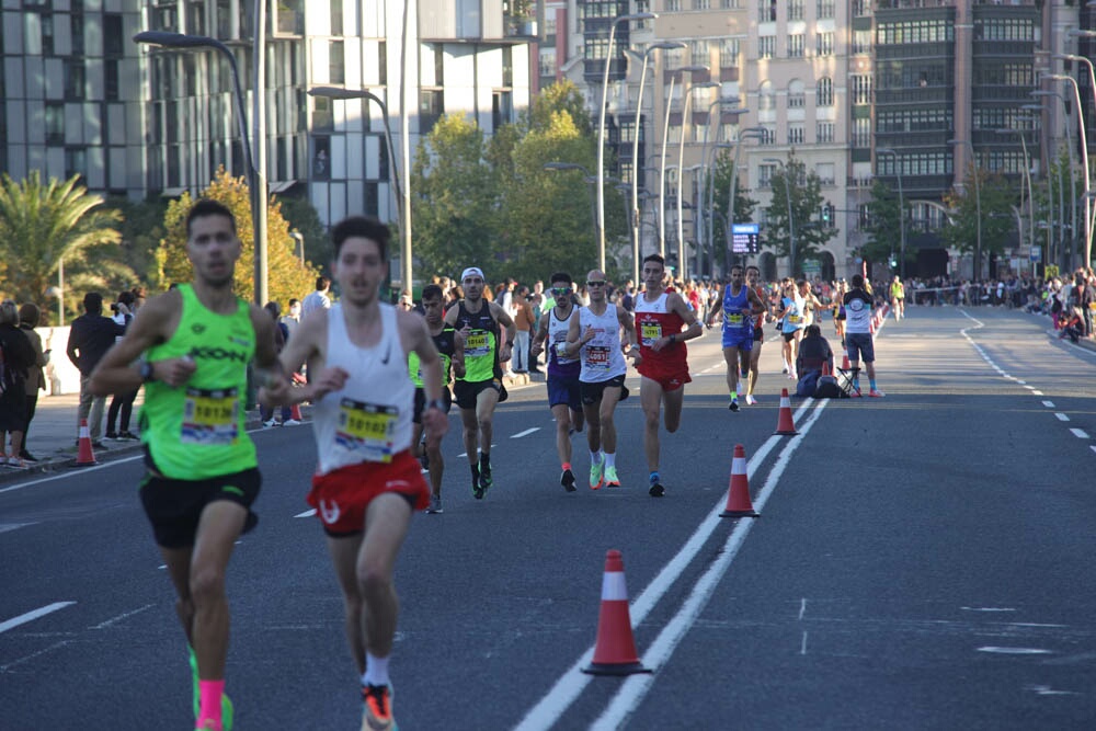 Foto 28 de la carrera en Torre Iberdrola y puente de Deusto