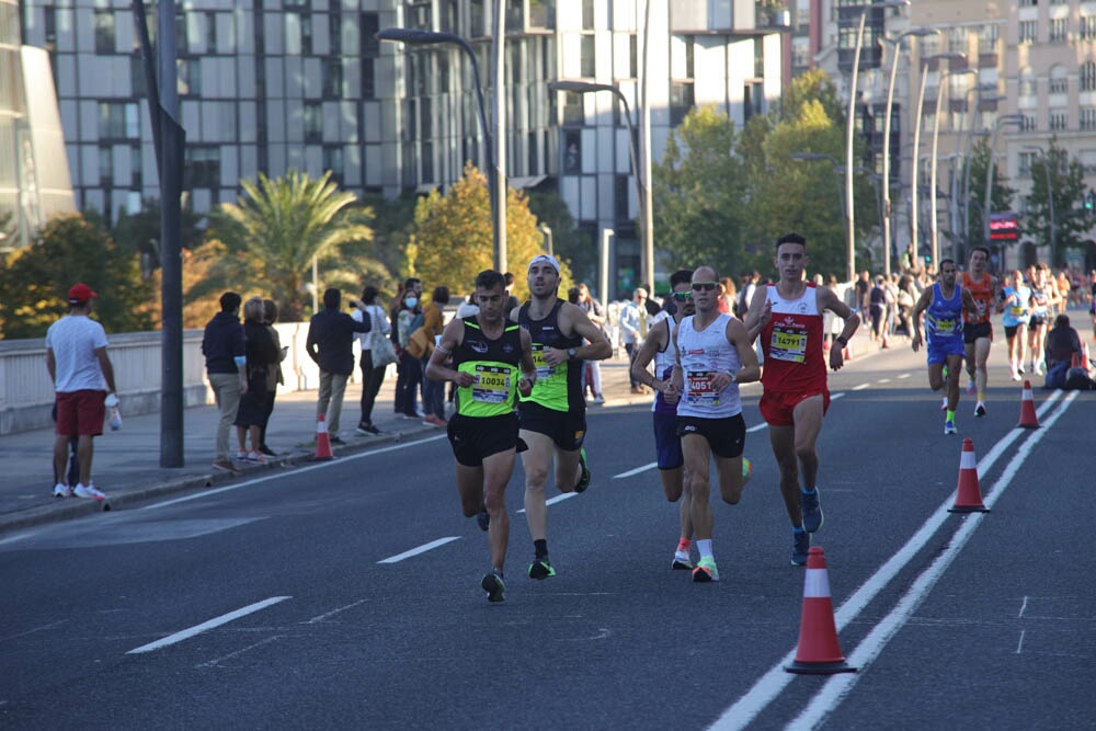 Foto 29 de la carrera en Torre Iberdrola y puente de Deusto