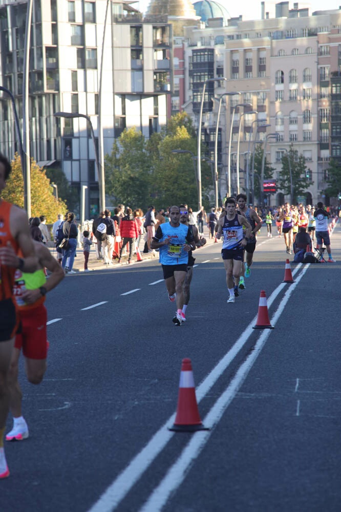 Foto 30 de la carrera en Torre Iberdrola y puente de Deusto