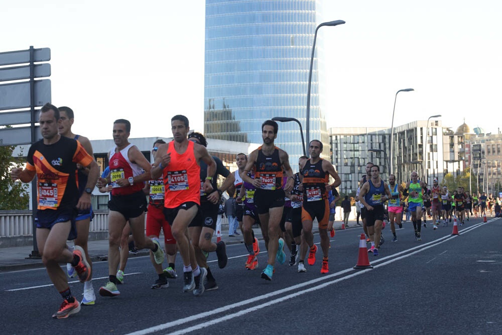 Foto 47 de la carrera en Torre Iberdrola y puente de Deusto