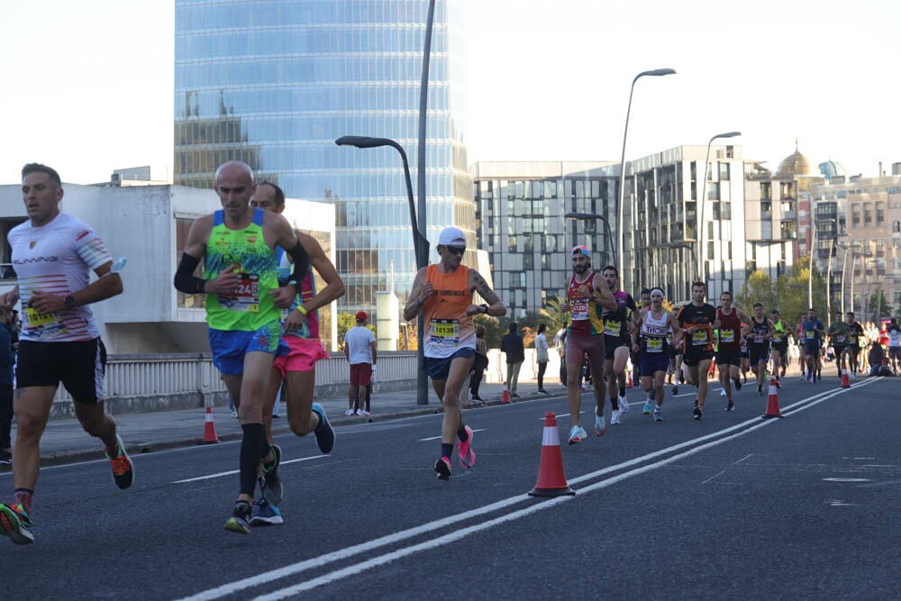 Foto 49 de la carrera en Torre Iberdrola y puente de Deusto