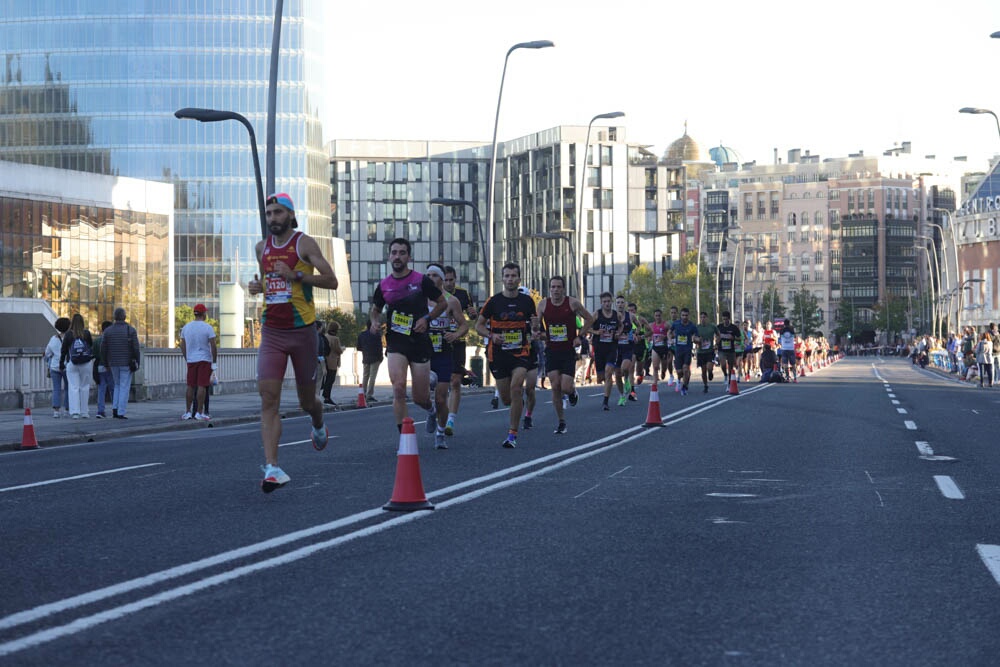 Foto 50 de la carrera en Torre Iberdrola y puente de Deusto