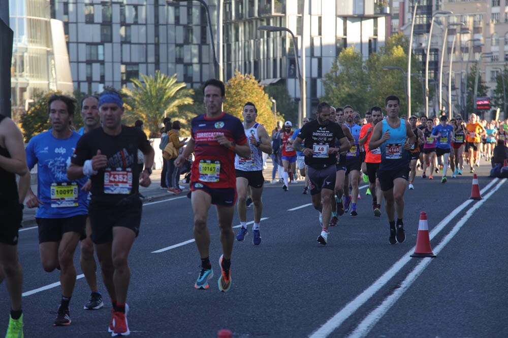 Foto 65 de la carrera en Torre Iberdrola y puente de Deusto