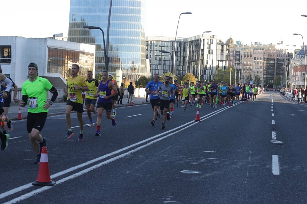 Foto 72 de la carrera en Torre Iberdrola y puente de Deusto