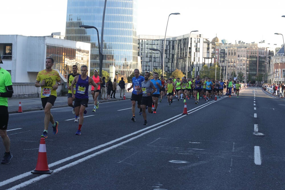 Foto 73 de la carrera en Torre Iberdrola y puente de Deusto