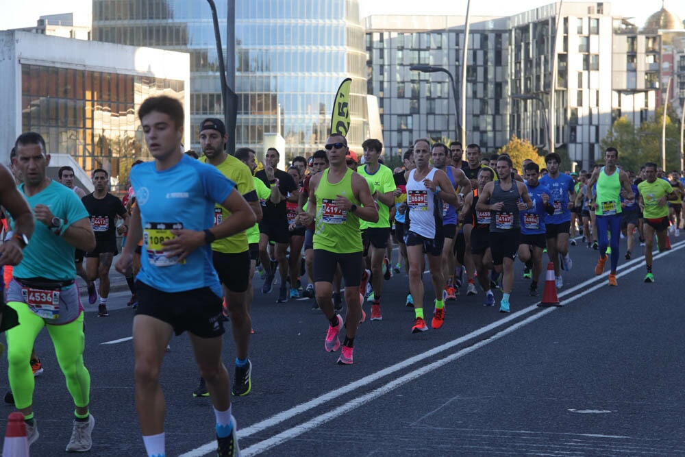 Foto 76 de la carrera en Torre Iberdrola y puente de Deusto