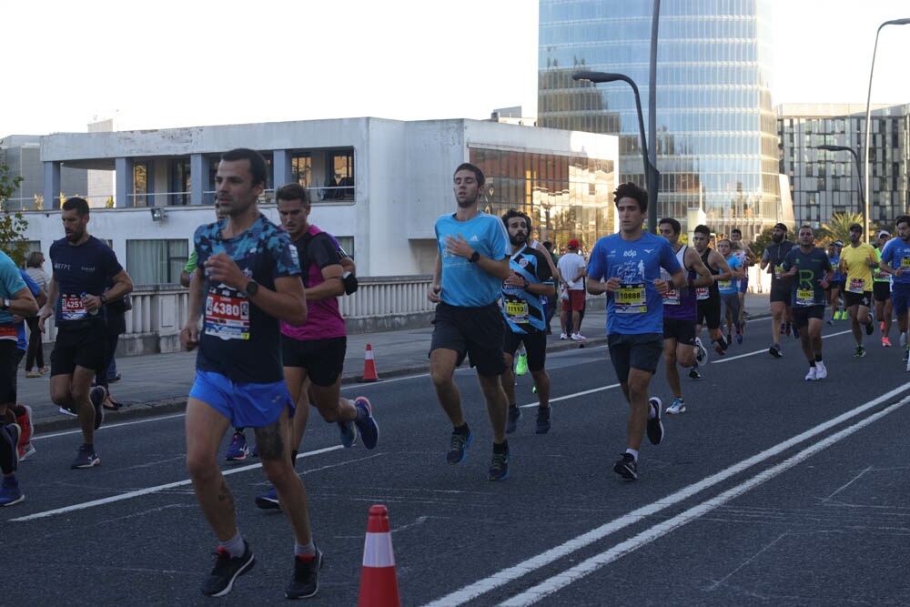 Foto 84 de la carrera en Torre Iberdrola y puente de Deusto