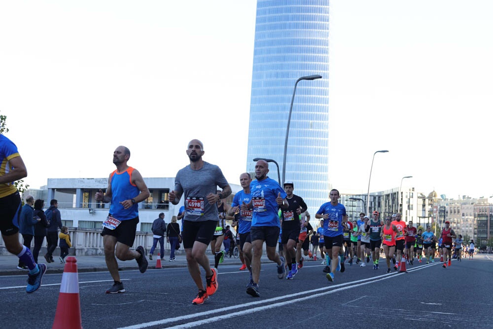 Foto 99 de la carrera en Torre Iberdrola y puente de Deusto