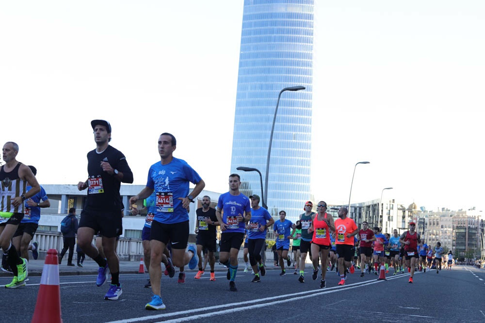 Foto 102 de la carrera en Torre Iberdrola y puente de Deusto