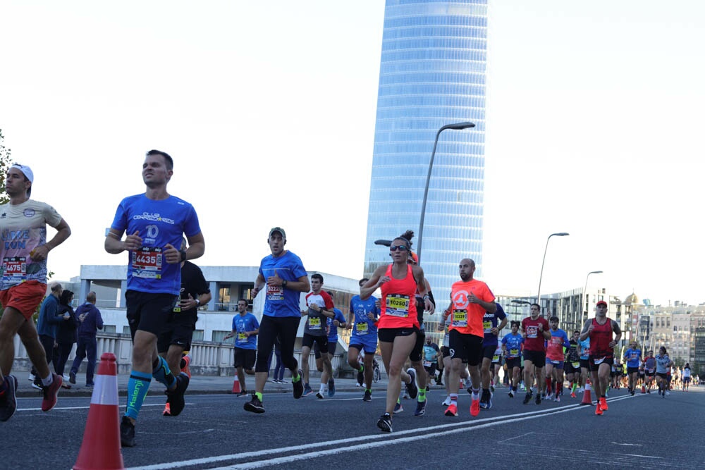 Foto 105 de la carrera en Torre Iberdrola y puente de Deusto