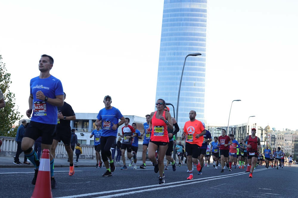 Foto 106 de la carrera en Torre Iberdrola y puente de Deusto