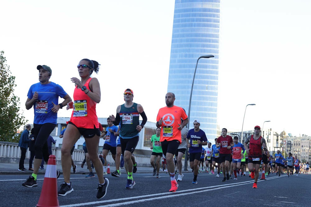 Foto 108 de la carrera en Torre Iberdrola y puente de Deusto