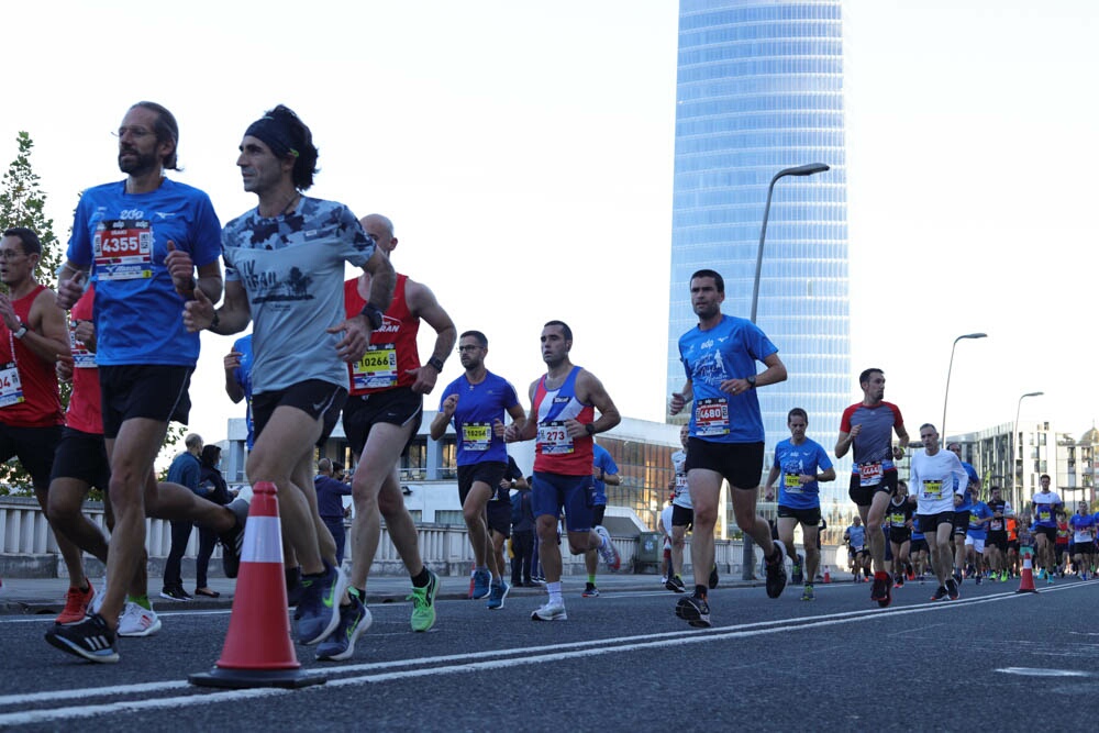 Foto 110 de la carrera en Torre Iberdrola y puente de Deusto