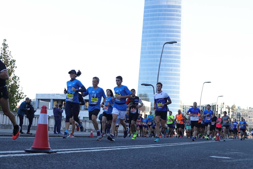 Foto 116 de la carrera en Torre Iberdrola y puente de Deusto