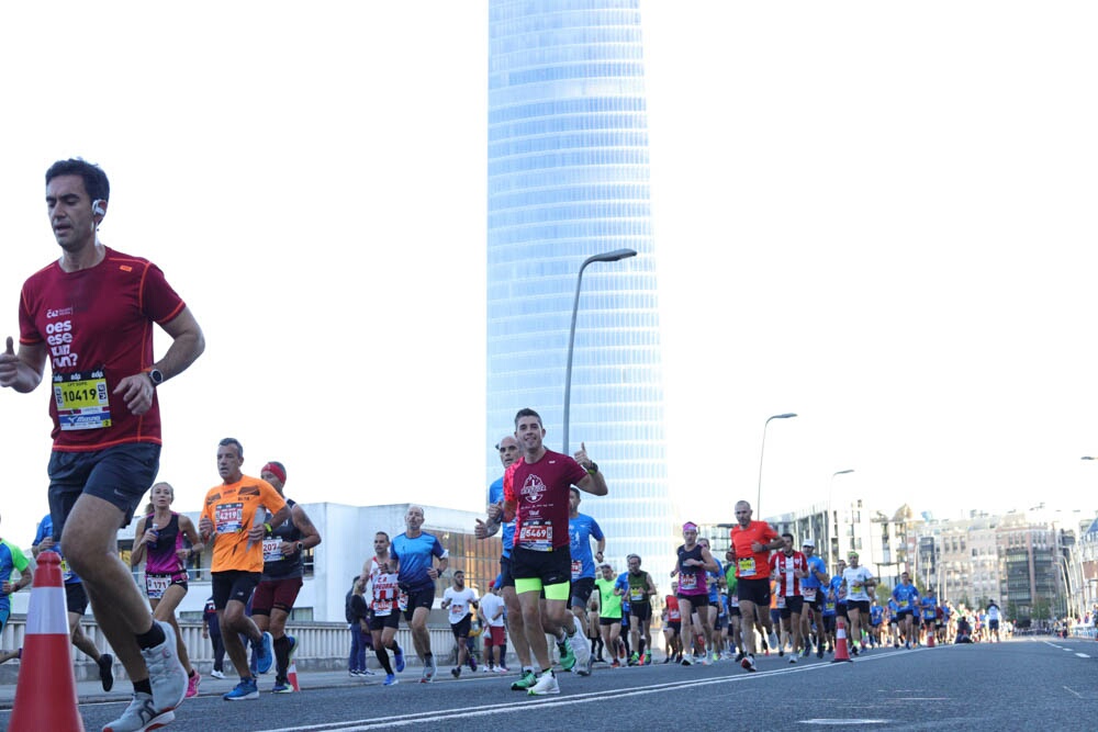 Foto 120 de la carrera en Torre Iberdrola y puente de Deusto