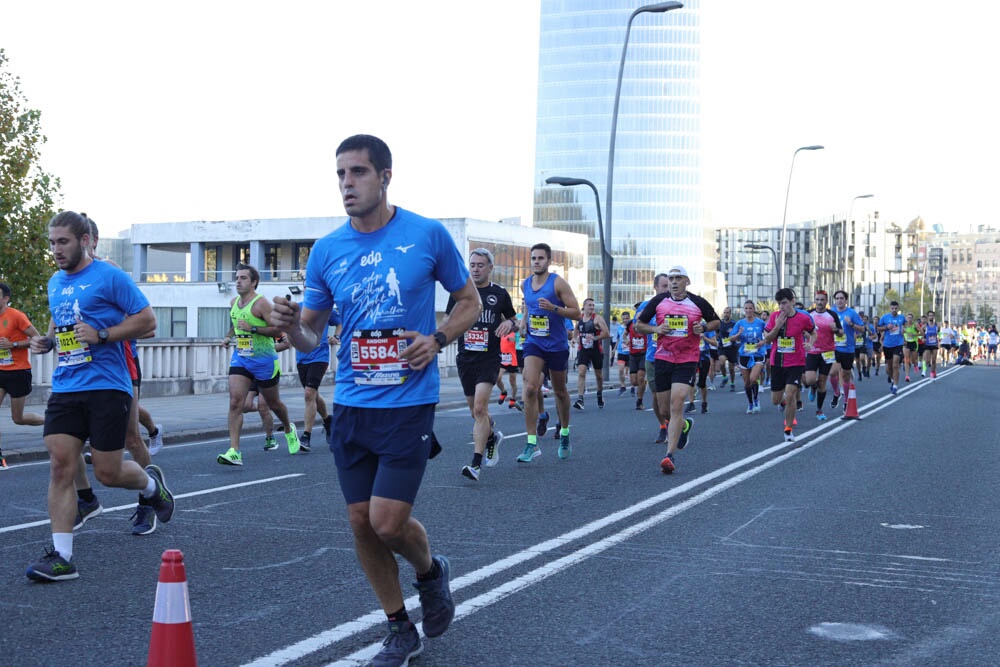 Foto 130 de la carrera en Torre Iberdrola y puente de Deusto