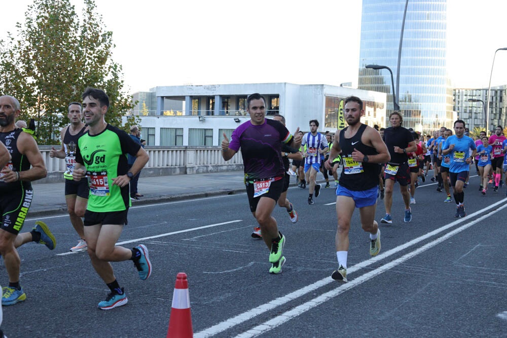 Foto 150 de la carrera en Torre Iberdrola y puente de Deusto