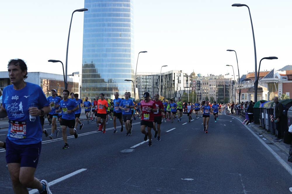 Foto 172 de la carrera en Torre Iberdrola y puente de Deusto