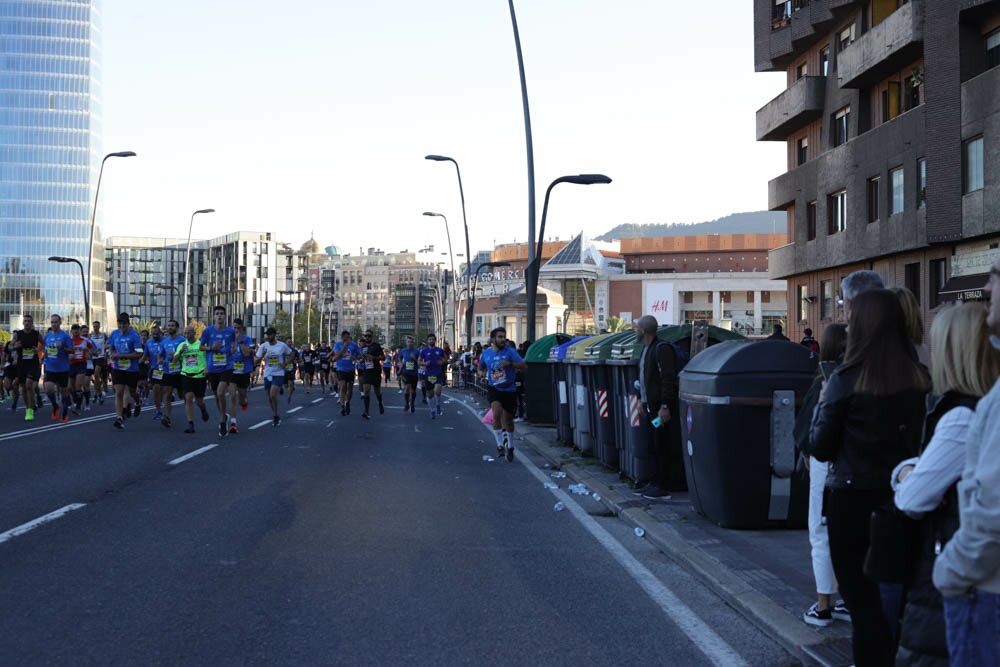 Foto 180 de la carrera en Torre Iberdrola y puente de Deusto