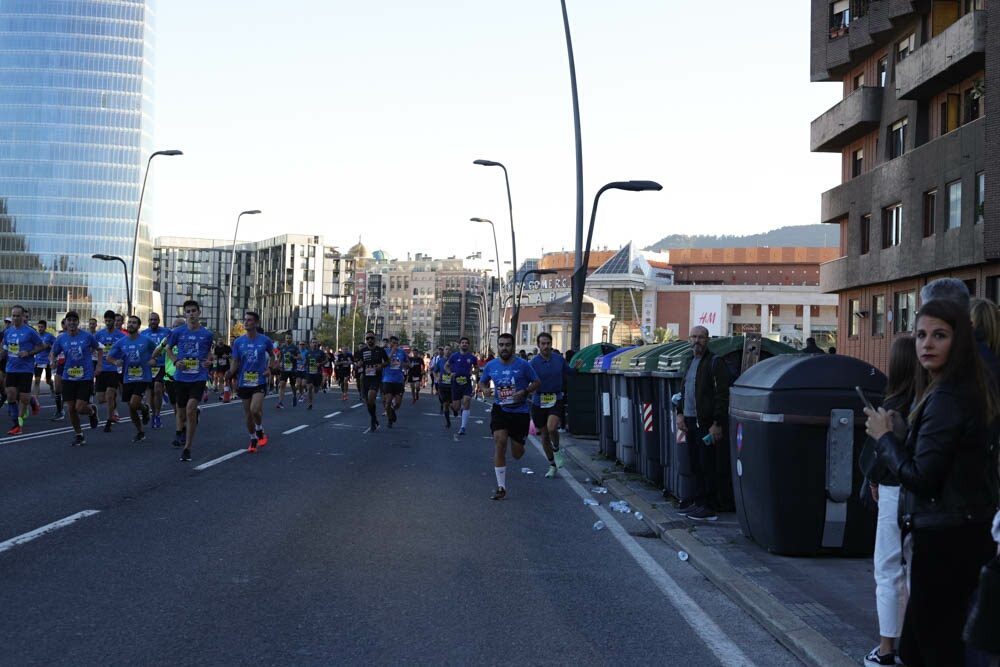 Foto 181 de la carrera en Torre Iberdrola y puente de Deusto