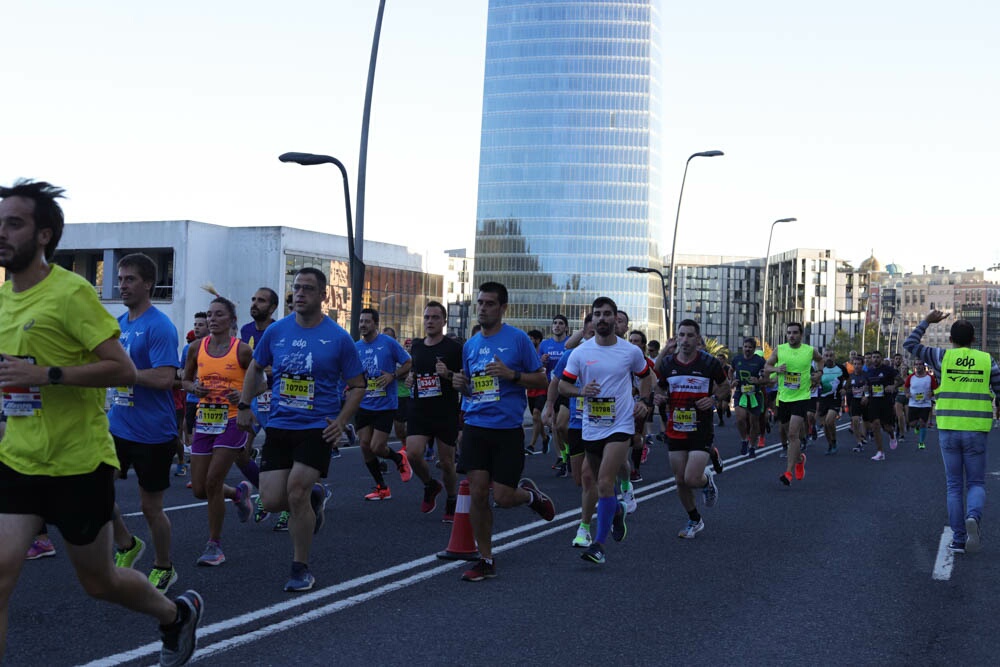 Foto 194 de la carrera en Torre Iberdrola y puente de Deusto