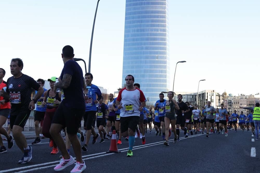 Foto 196 de la carrera en Torre Iberdrola y puente de Deusto