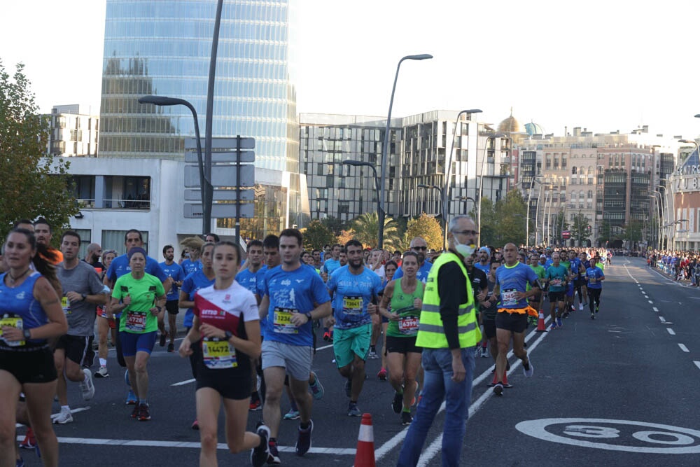 Foto 296 de la carrera en Torre Iberdrola y puente de Deusto