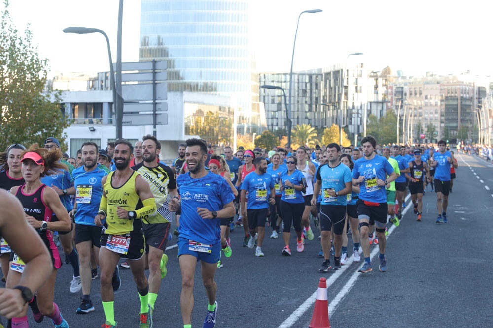 Foto 300 de la carrera en Torre Iberdrola y puente de Deusto