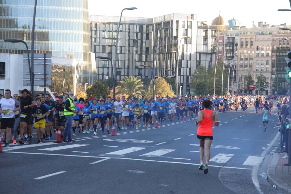 Foto 353 de la carrera en Torre Iberdrola y puente de Deusto