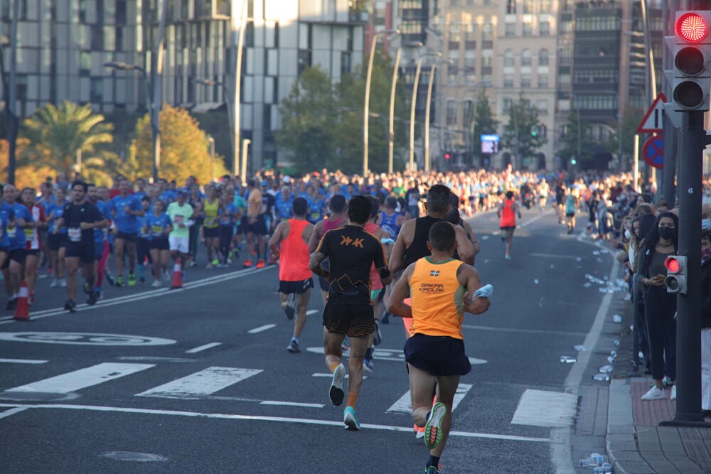 Foto 357 de la carrera en Torre Iberdrola y puente de Deusto