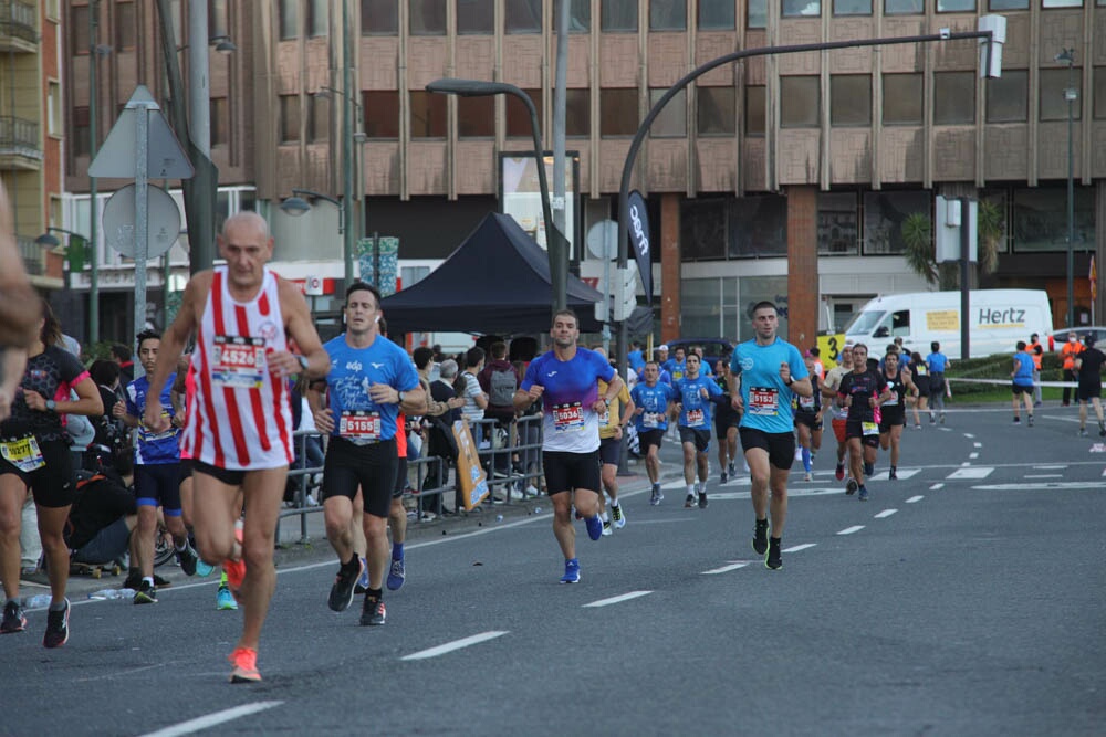 Foto 442 de la carrera en Torre Iberdrola y puente de Deusto