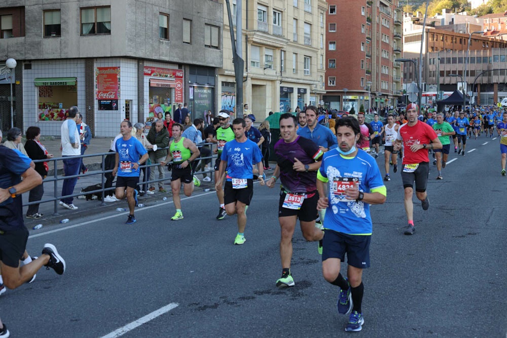 Foto 490 de la carrera en Torre Iberdrola y puente de Deusto