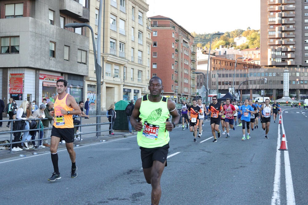 Foto 530 de la carrera en Torre Iberdrola y puente de Deusto