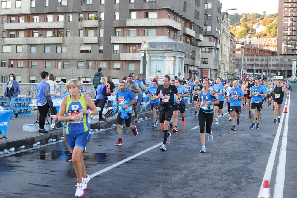 Foto 701 de la carrera en Torre Iberdrola y puente de Deusto