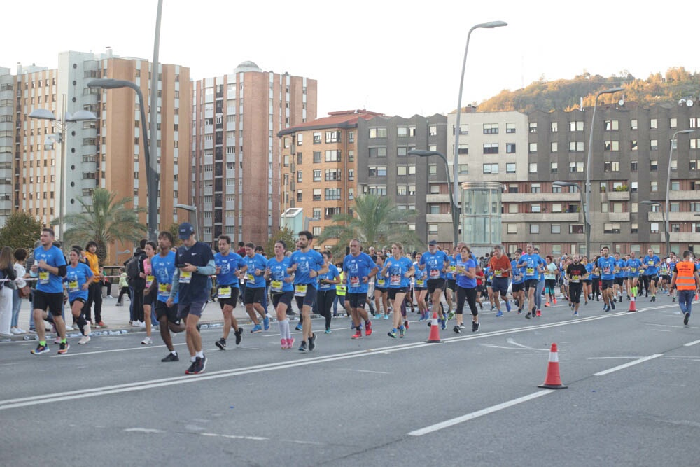 Foto 838 de la carrera en Torre Iberdrola y puente de Deusto