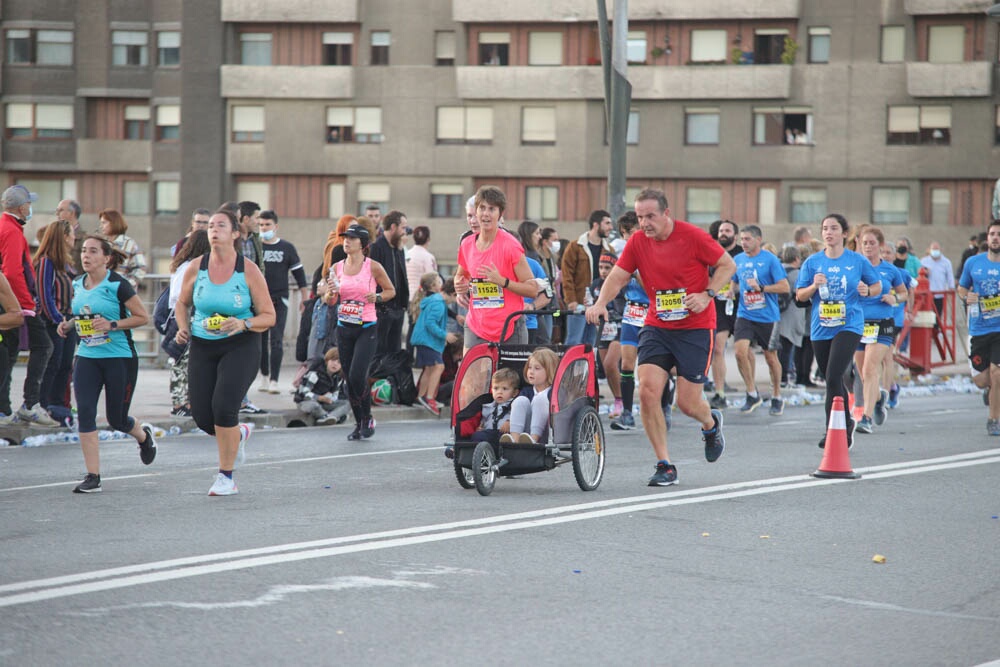 Foto 850 de la carrera en Torre Iberdrola y puente de Deusto