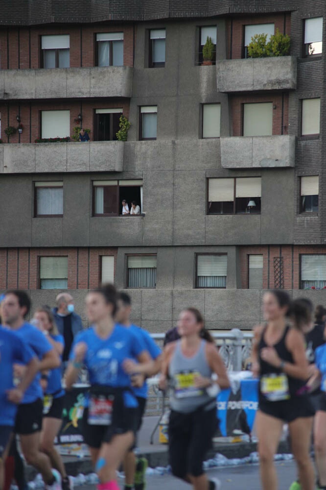 Foto 888 de la carrera en Torre Iberdrola y puente de Deusto