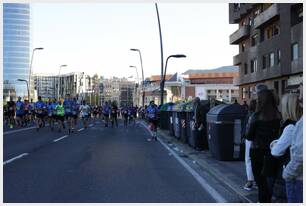 Foto 180 de la carrera en Torre Iberdrola y puente de Deusto