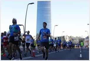 Foto 200 de la carrera en Torre Iberdrola y puente de Deusto