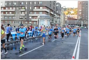 Foto 700 de la carrera en Torre Iberdrola y puente de Deusto